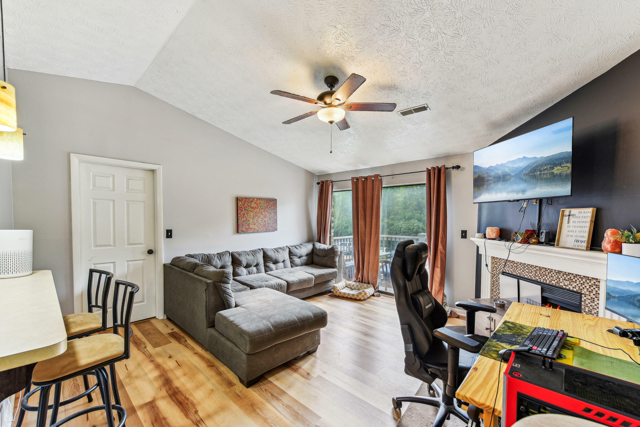 Property Photo: 12 Woodland Hills Drive KY 41071