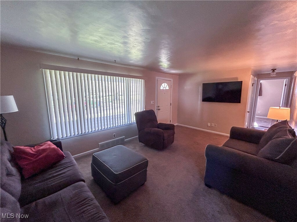 Property Photo: 2466 Chaney Circle OH 44509