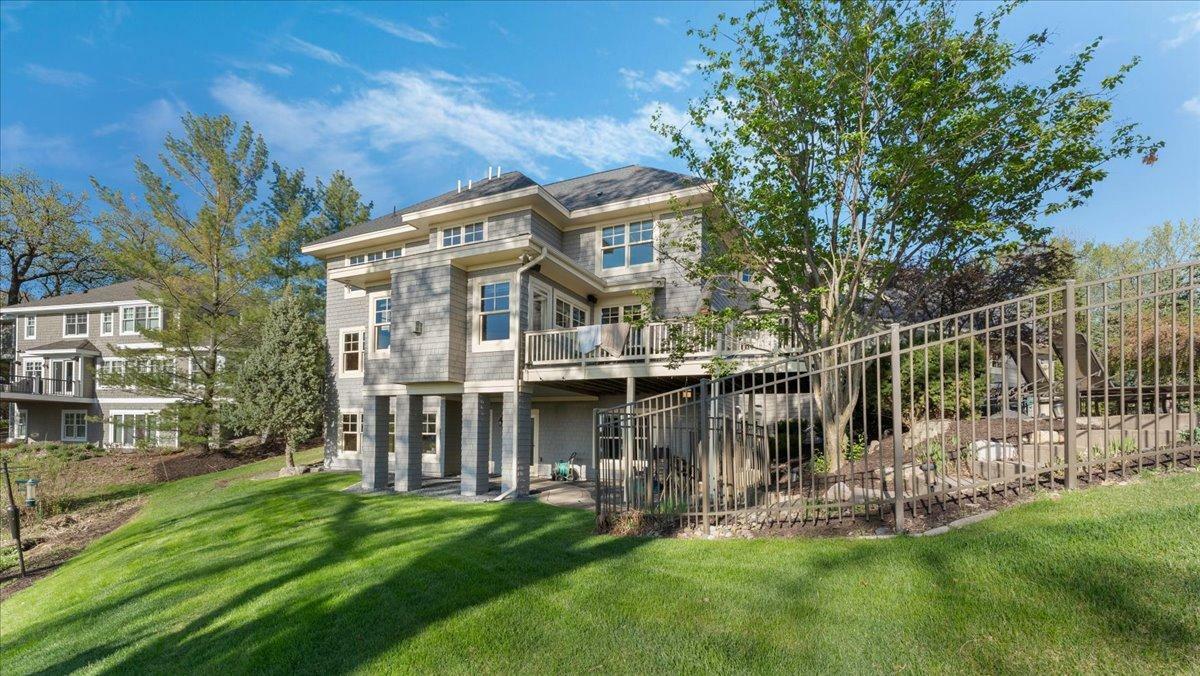 Property Photo: 6470 Tanagers Point MN 55331