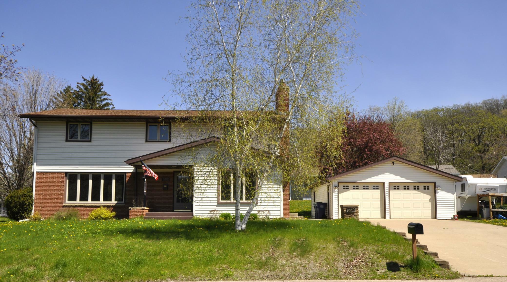 Property Photo: 669 E 14th Street MN 55972