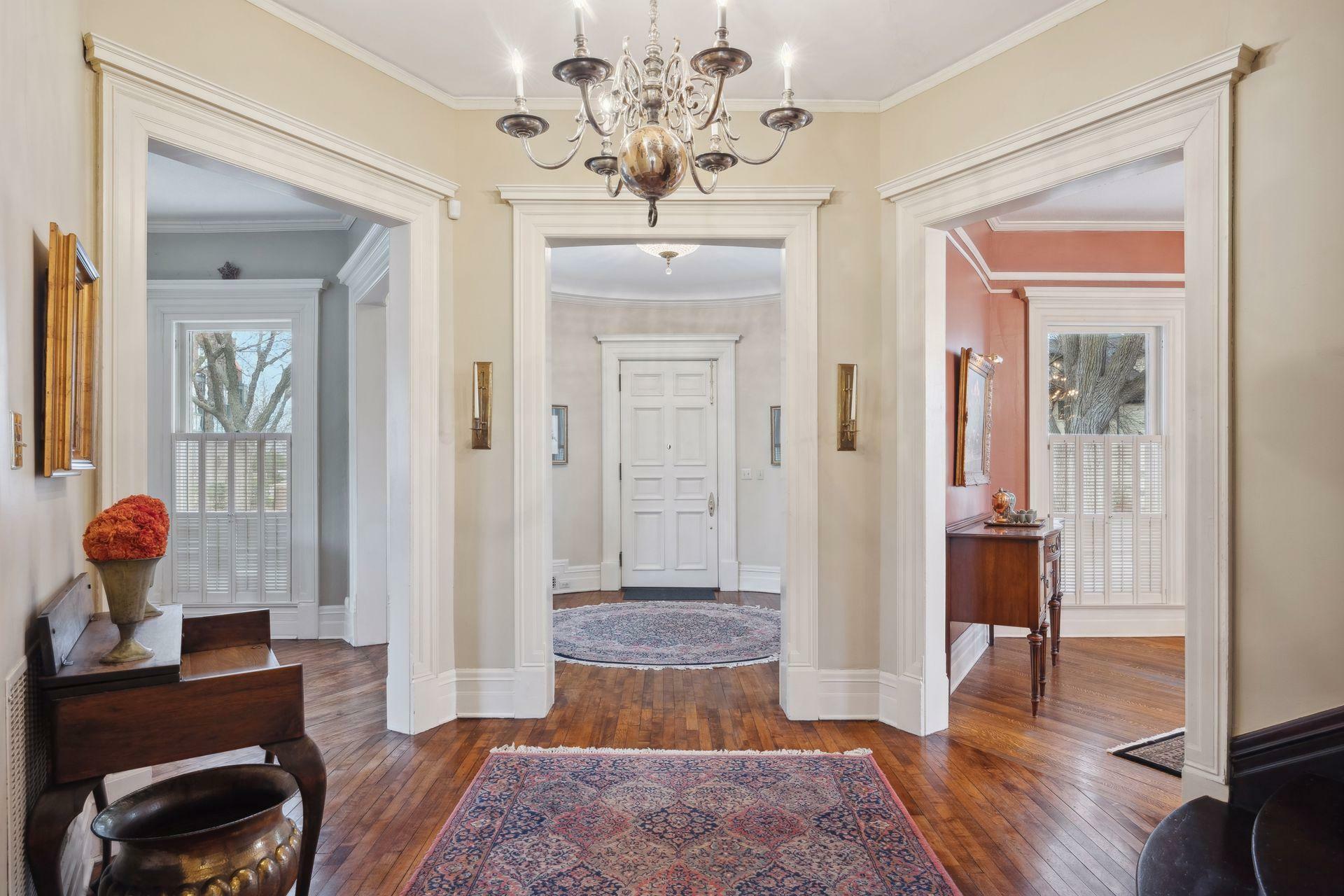 Property Photo: 1203 Mount Curve Avenue MN 55403