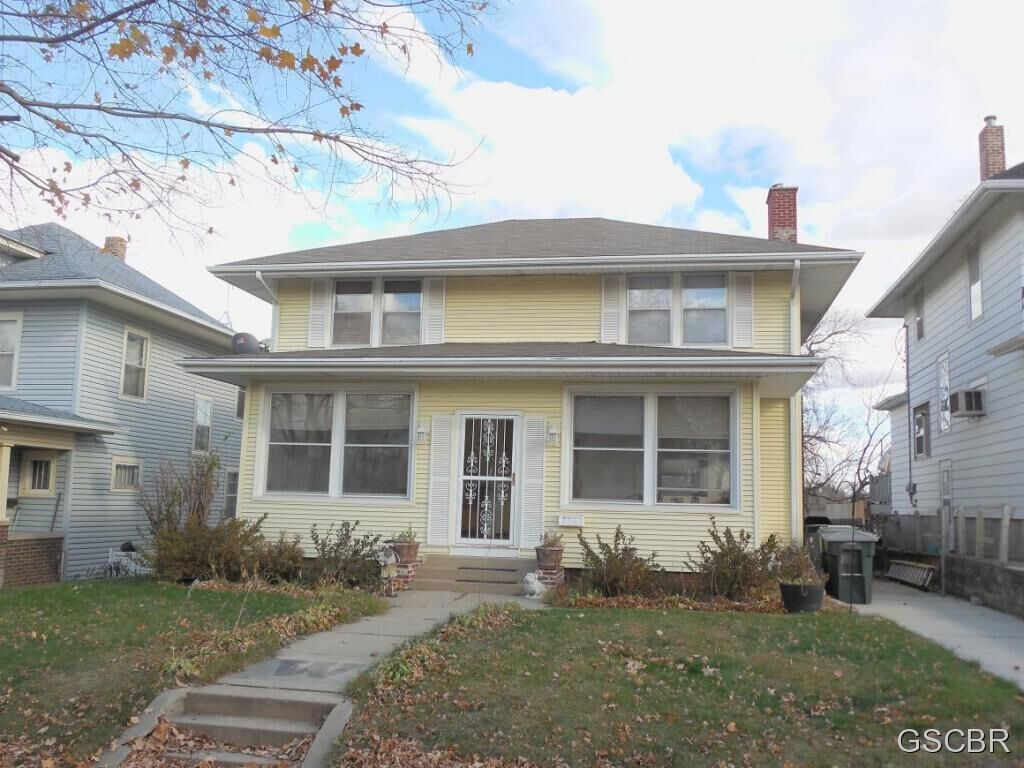 Property Photo:  2016 Summit  IA 51104 