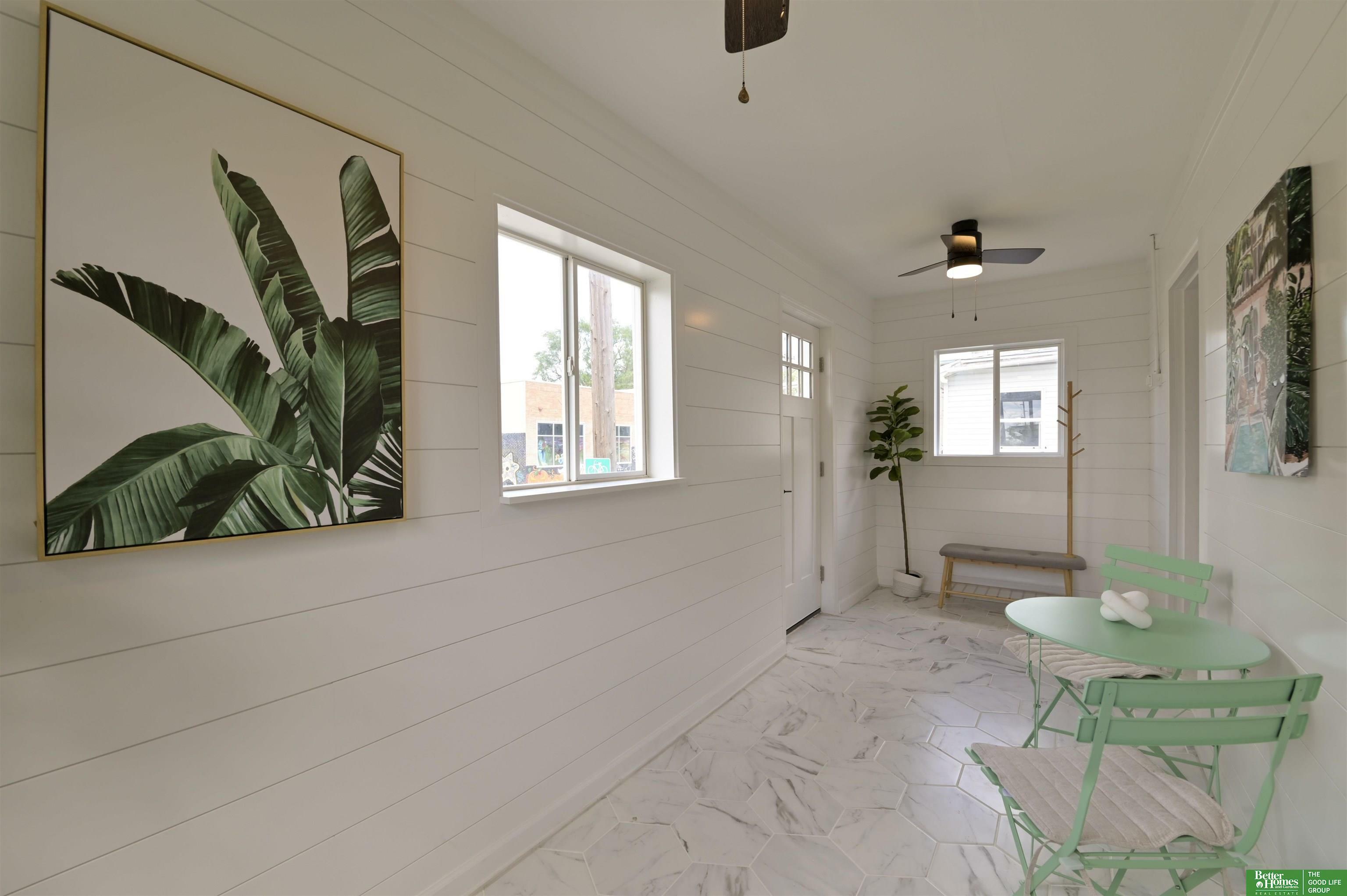Property Photo: 2707 S 10 Street NE 68108