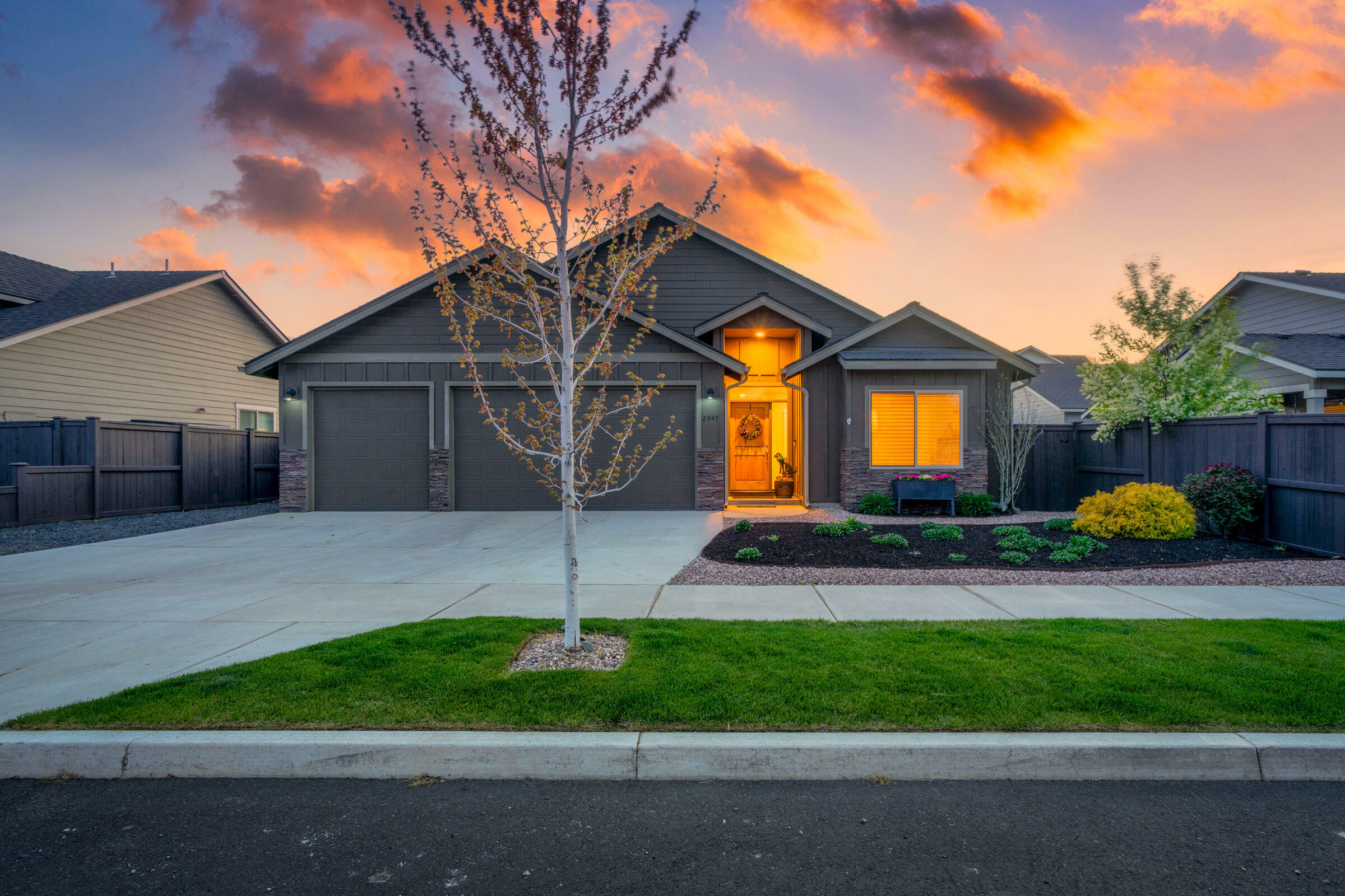 Property Photo: 2947 NW 23rd Street OR 97756