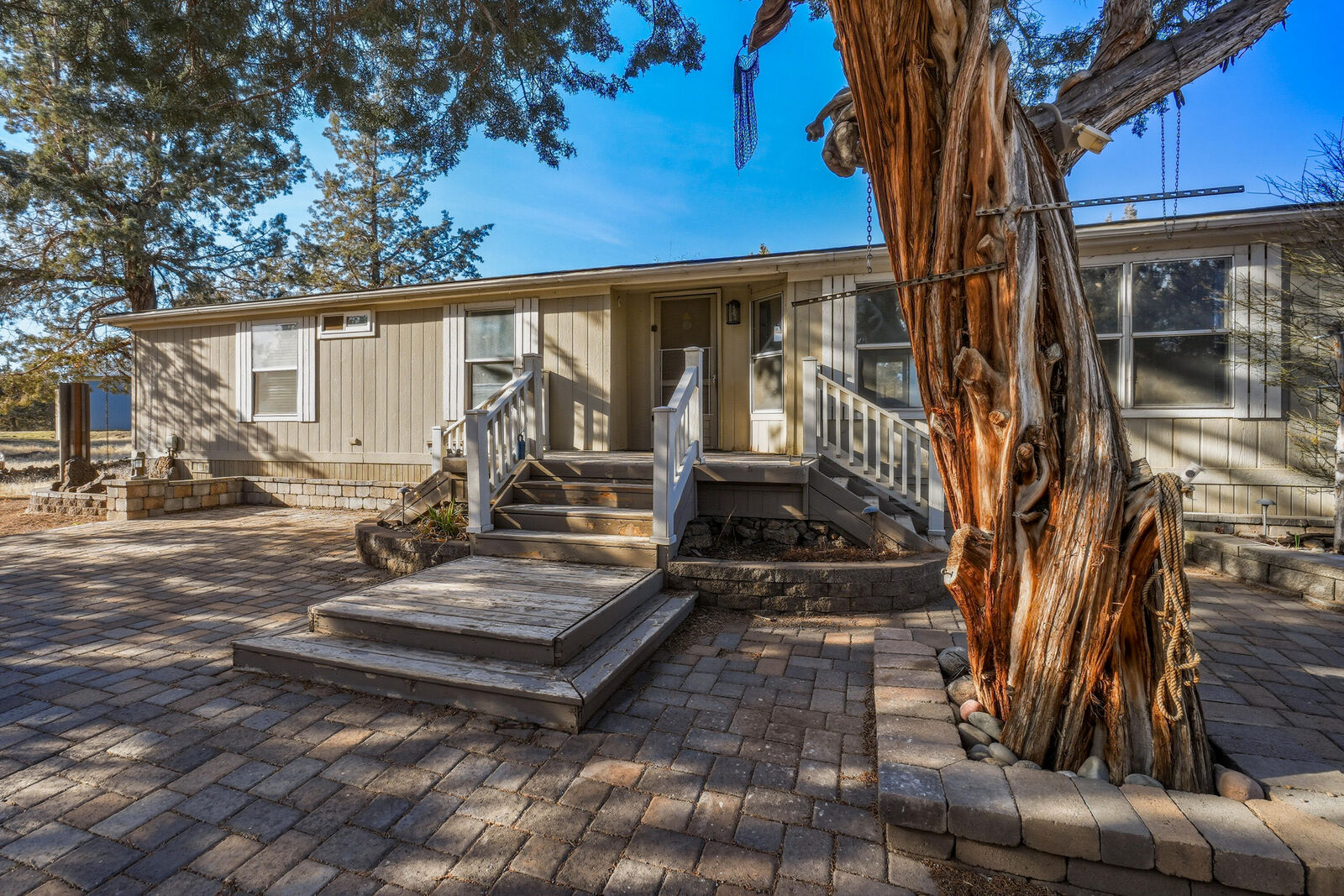 Property Photo:  4715 NW 49th Lane  OR 97756 