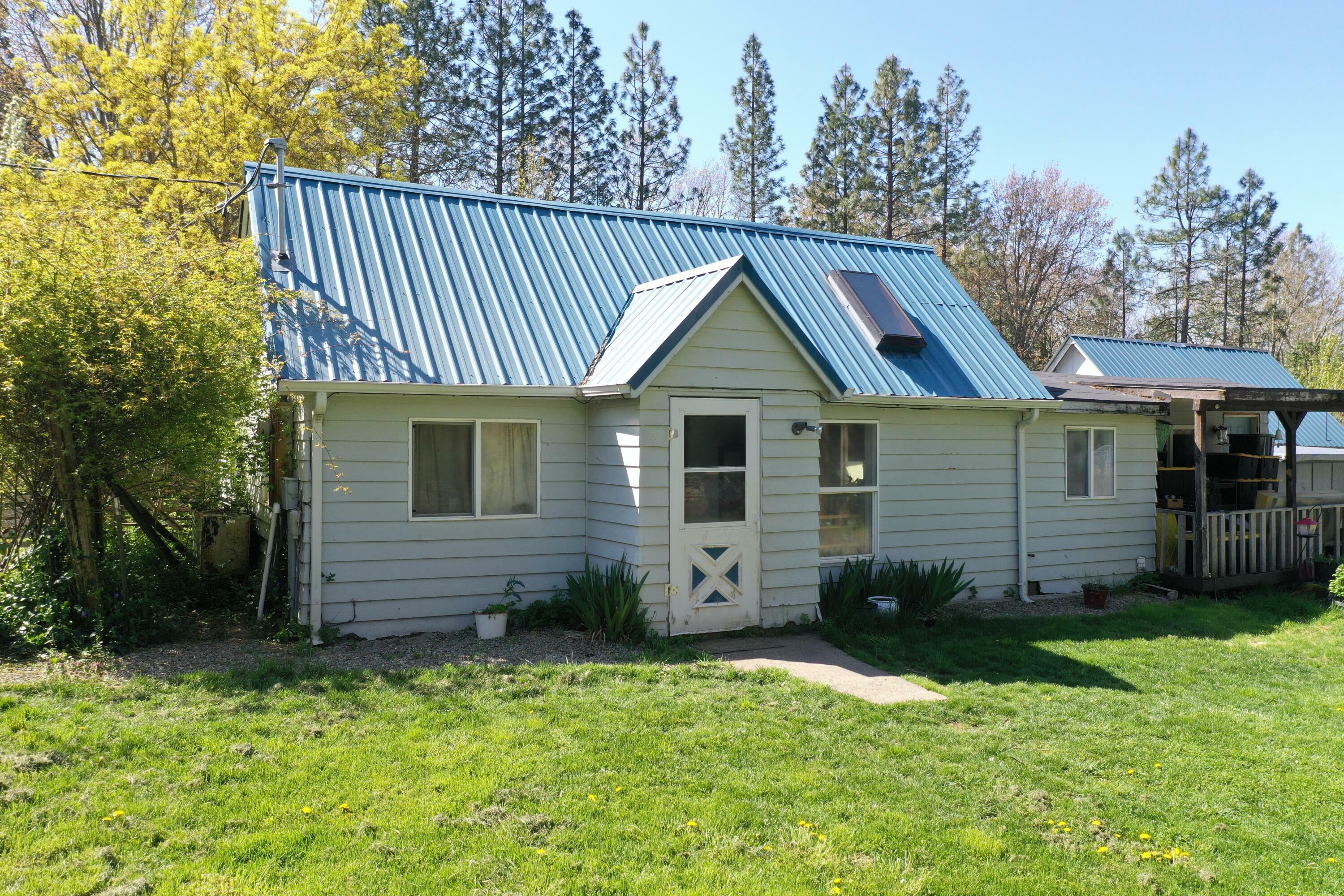 Property Photo: 2970 Elk Lane OR 97527