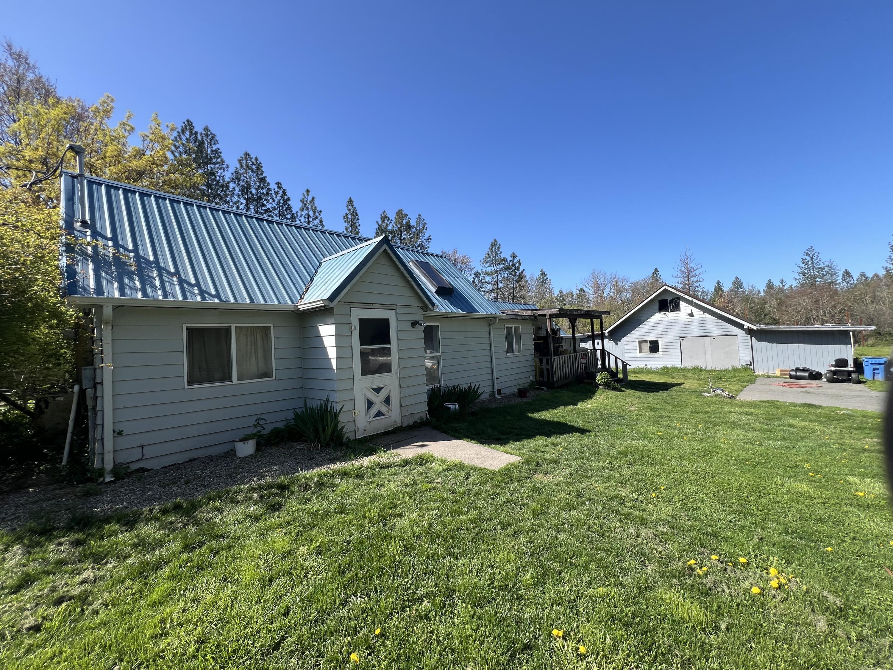 Property Photo:  2970 Elk Lane  OR 97527 