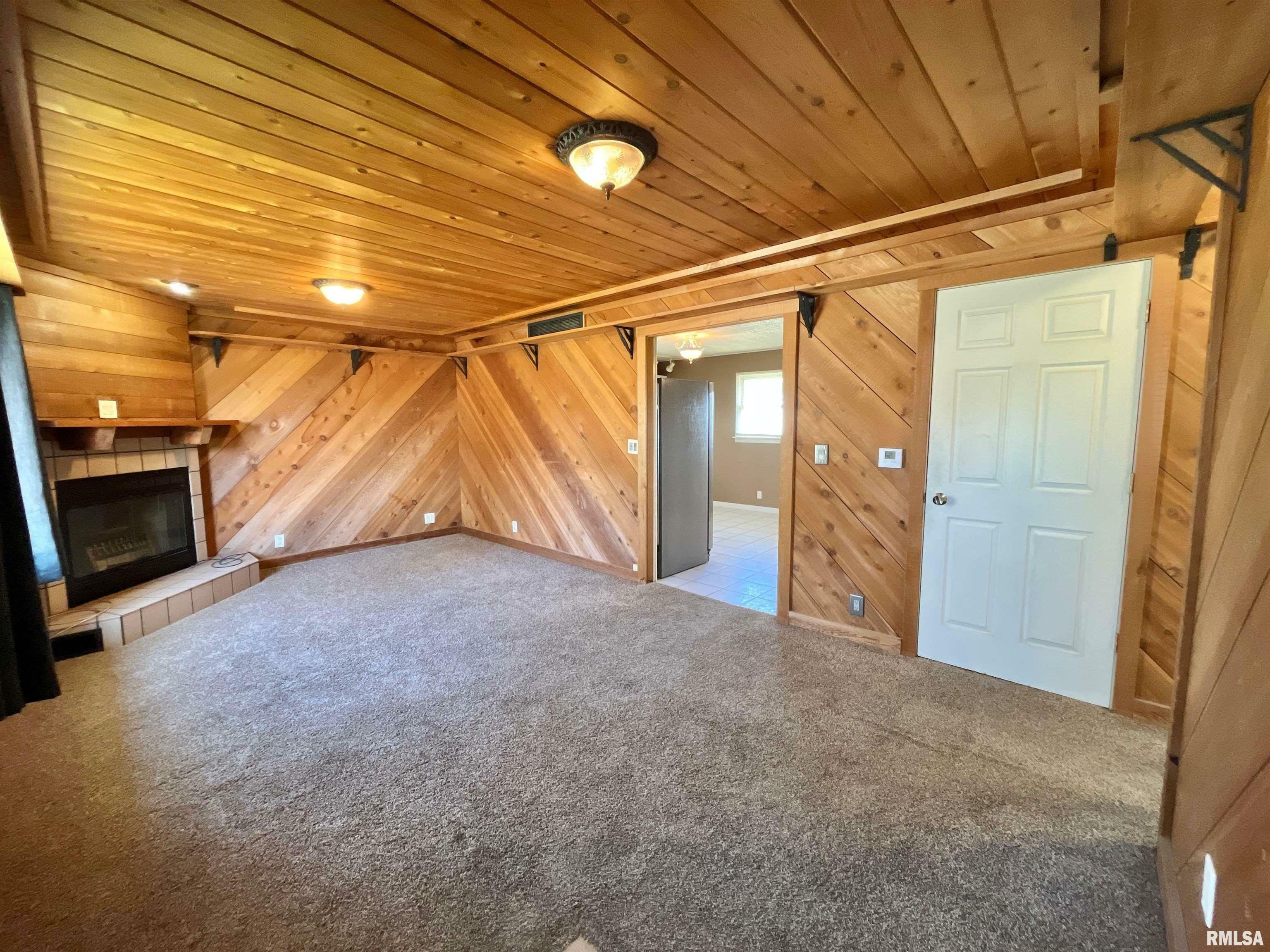 Property Photo: 620 Main Street IA 52765