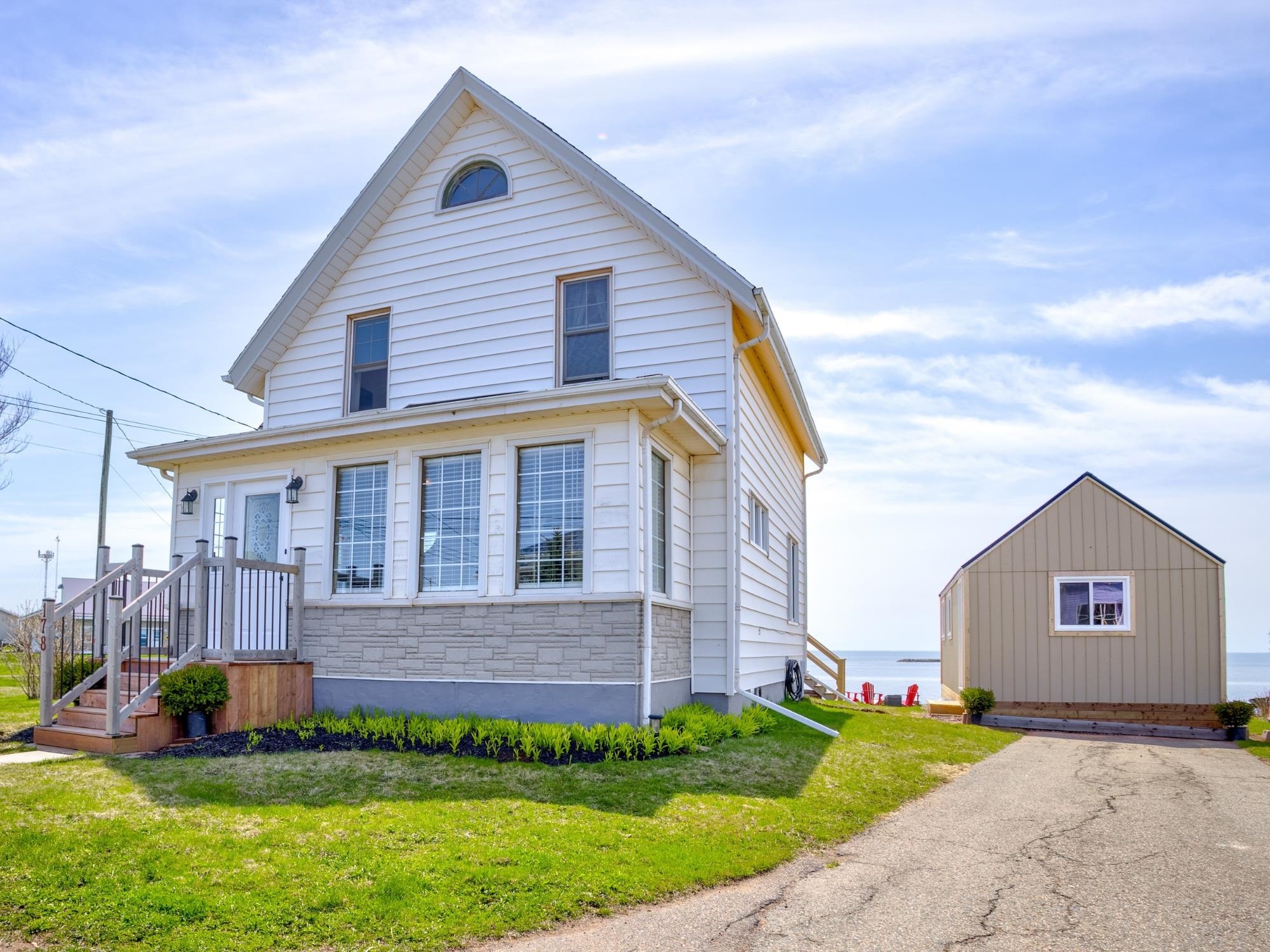Property Photo: 178 Howatt Street PE C0B 1X0