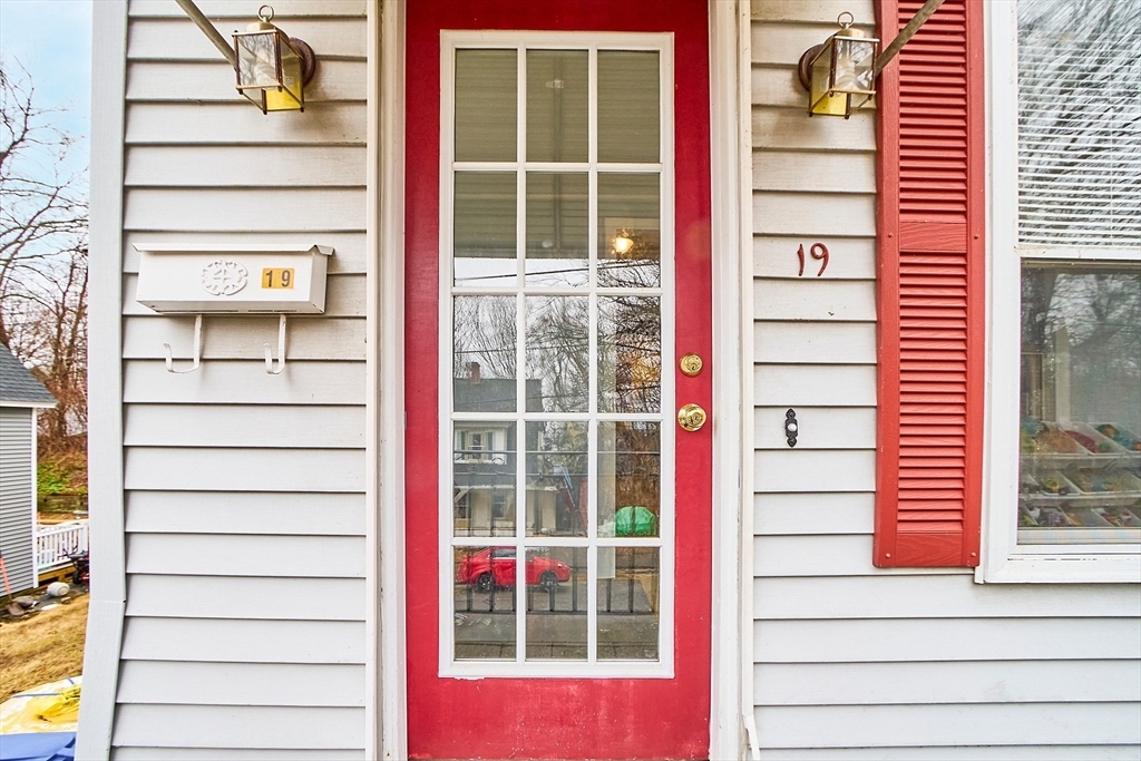Property Photo: 19 Knox St MA 01603