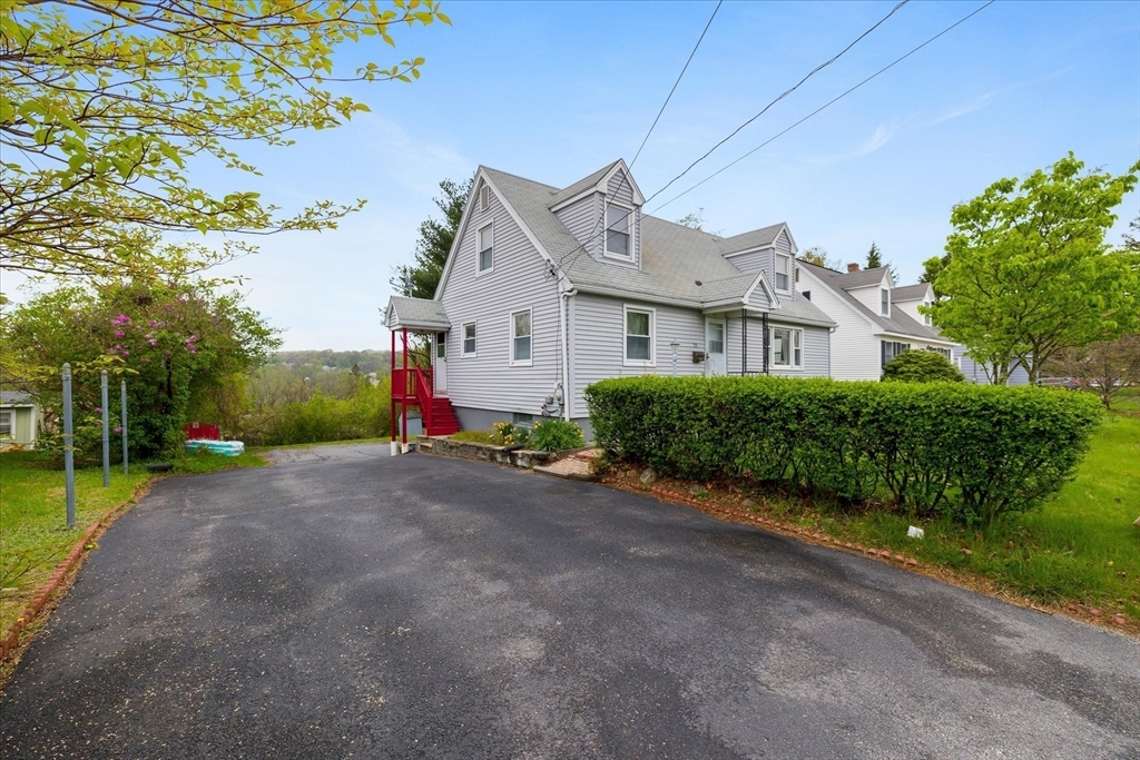 Property Photo:  31 Mount Ave  MA 01606 