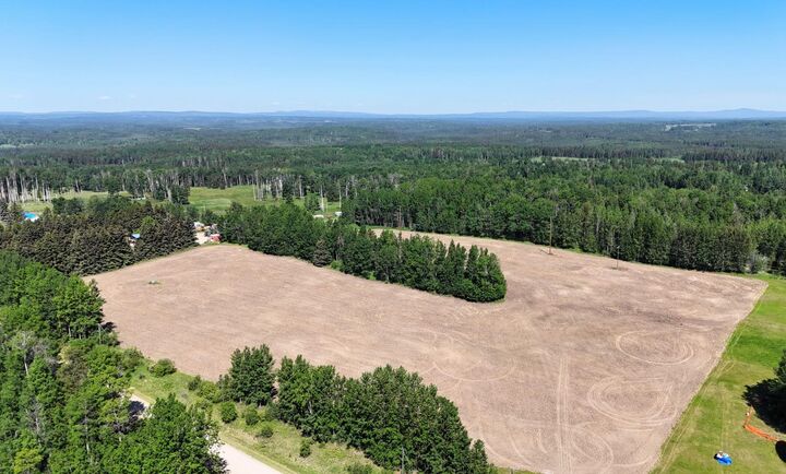 Township Road 532  Rural Yellowhead County AB T7E 1T4 photo