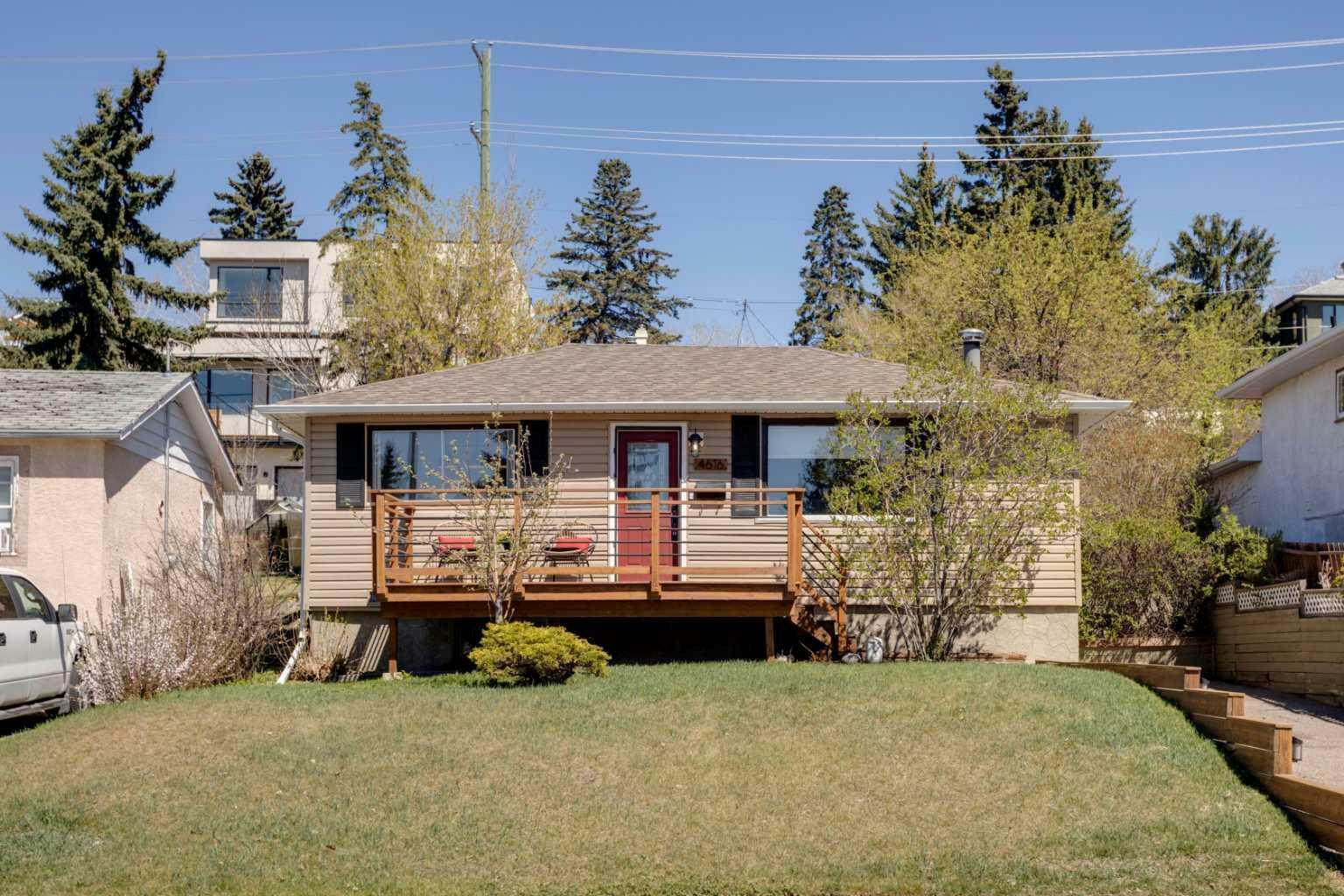 Property Photo: 4616 22 Avenue NW AB T3B 0Y1
