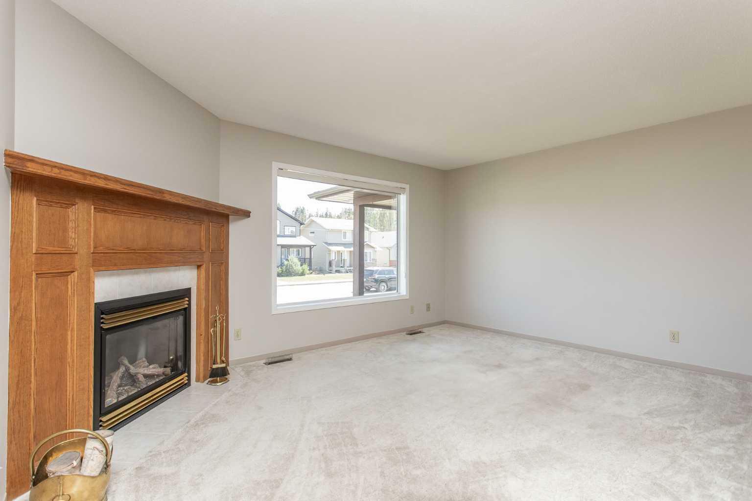Property Photo: 4298 46 Avenue AB T4N 6S8
