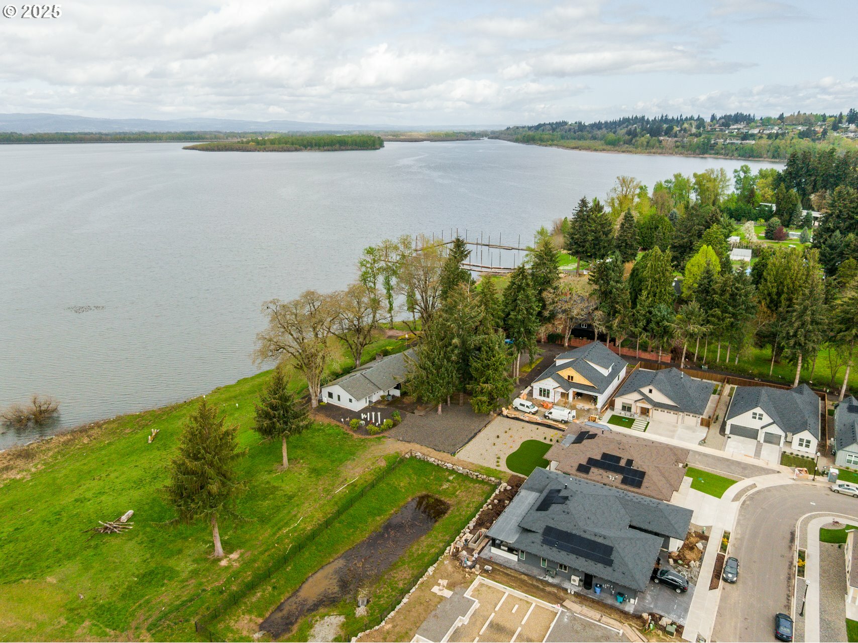 Property Photo: 2500 NW 68th St WA 98665