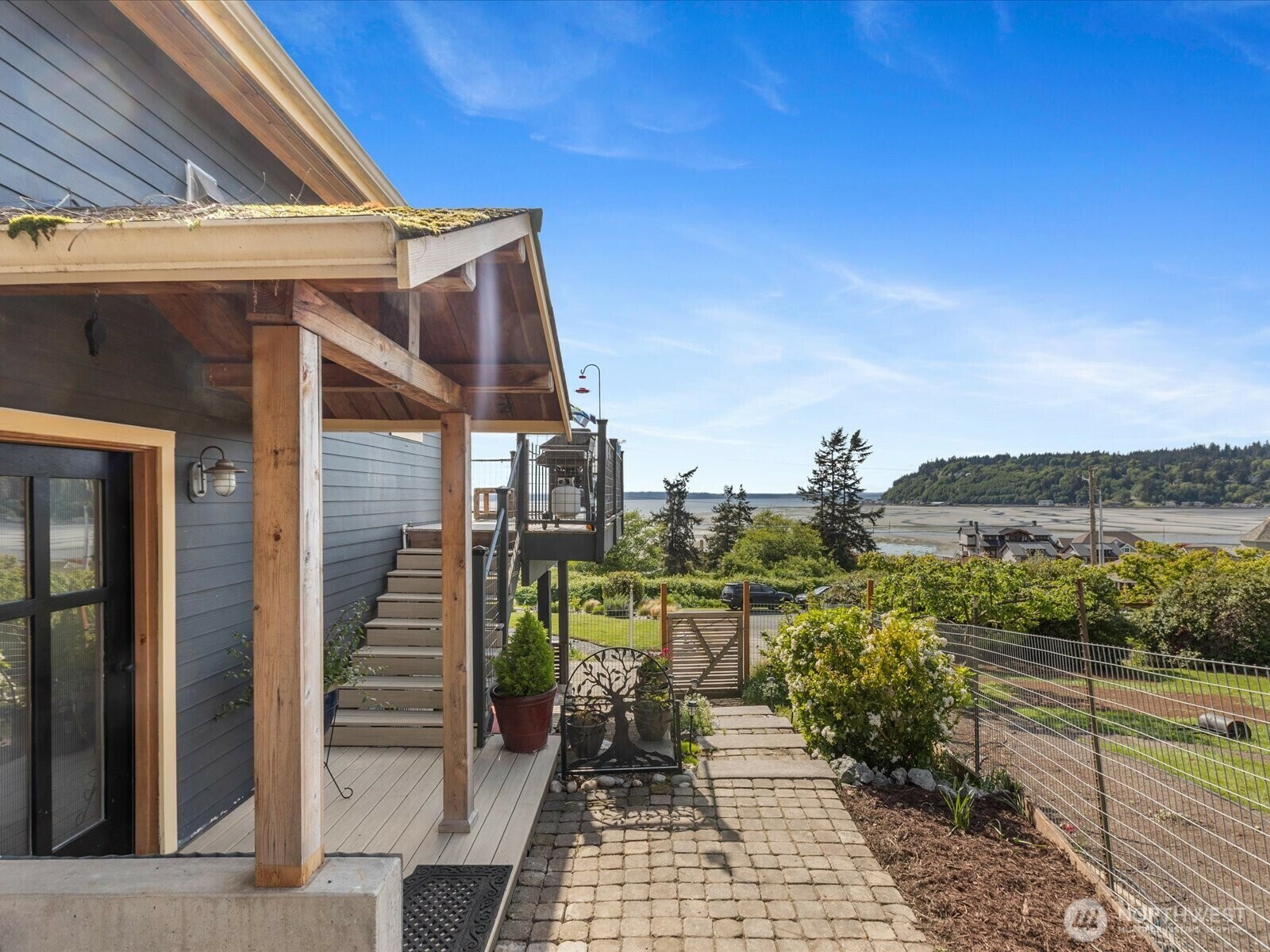 8281  Bayshore Drive  Clinton WA 98236 photo
