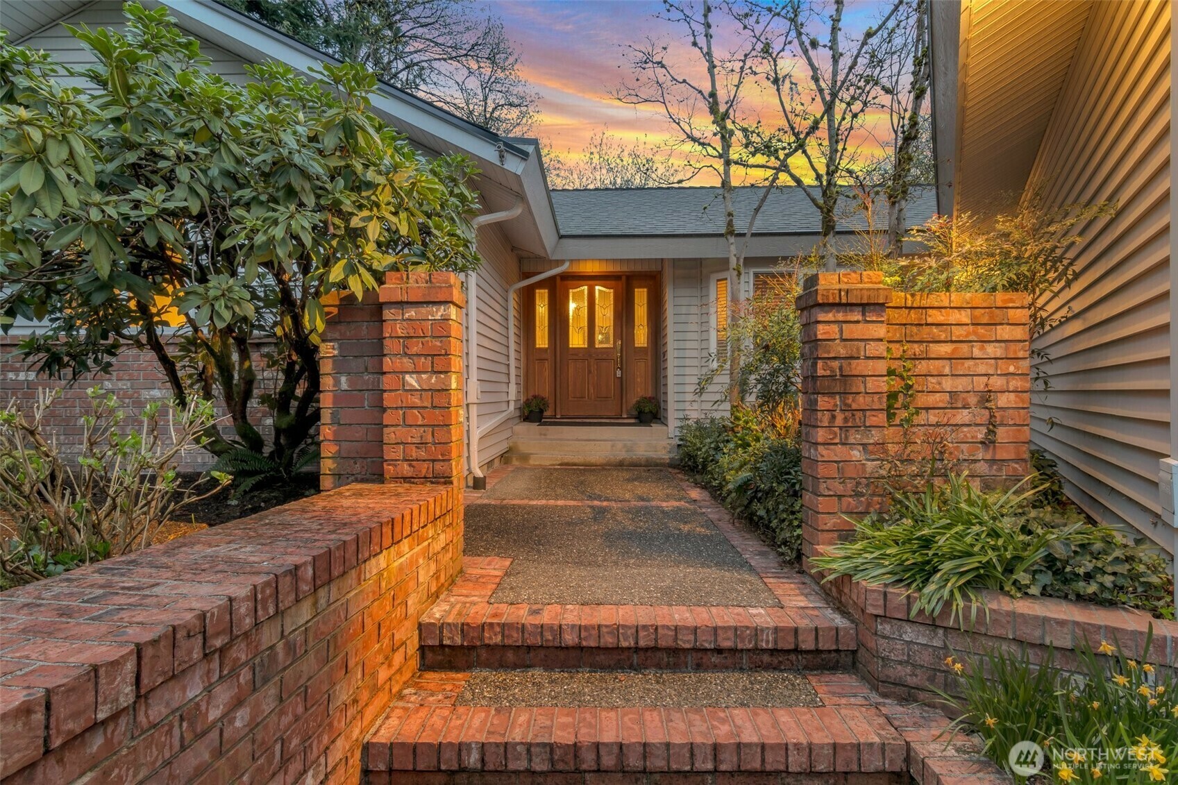 Property Photo: 7215 76th Avenue SE WA 98040
