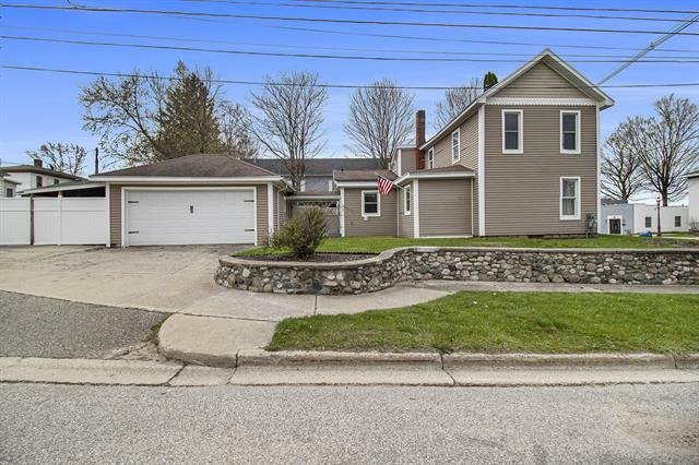 315 E Main Street  Hart MI 49420 photo