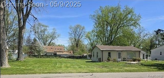 23362  Springbrook Drive  Farmington Hills MI 48336 photo