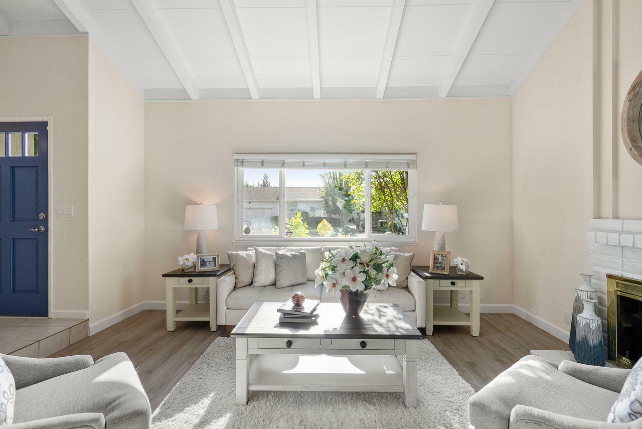 Property Photo: 1510 Via Cancion CA 95128