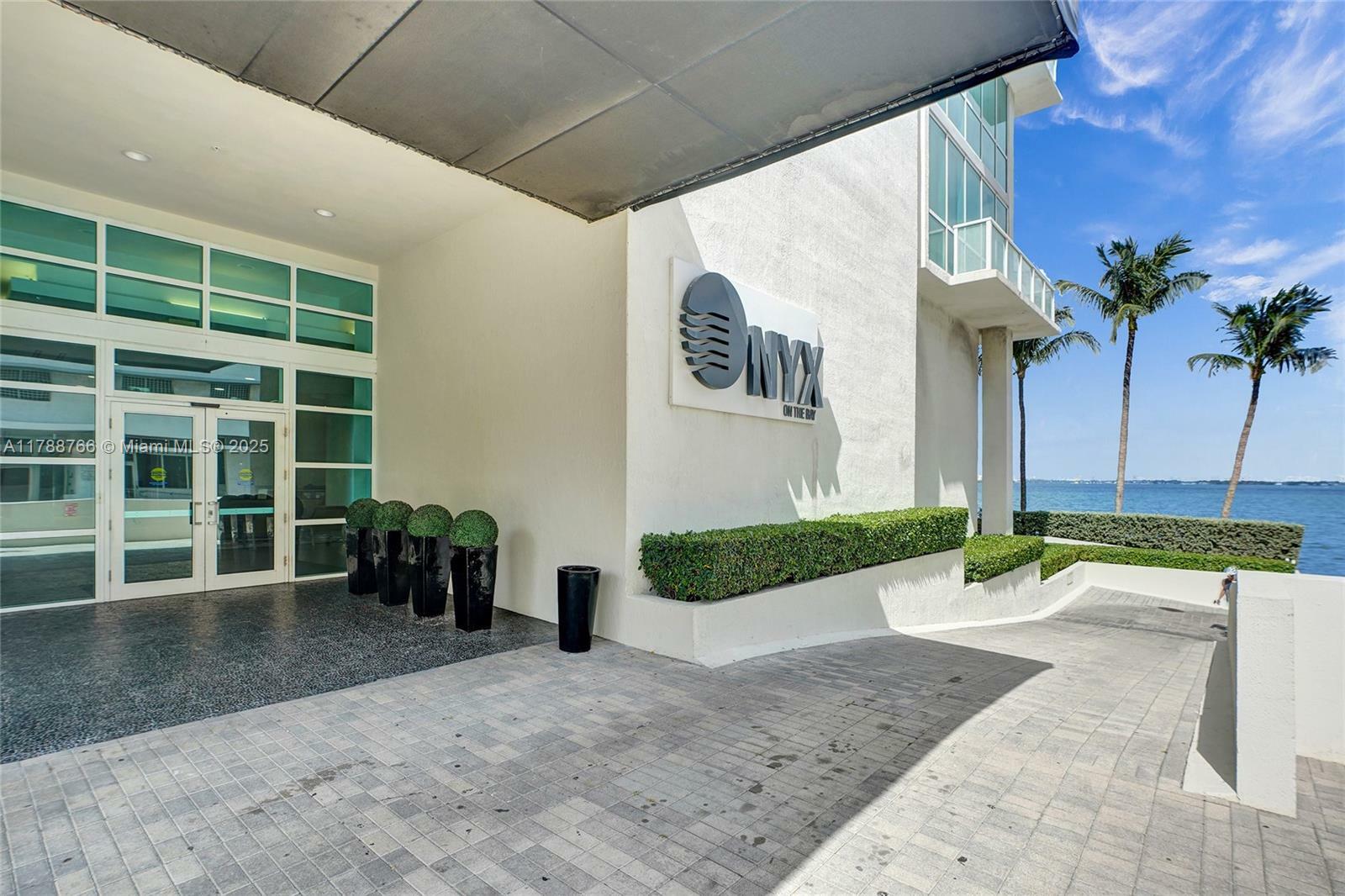 Property Photo: 665 NE 25th St 905 FL 33137