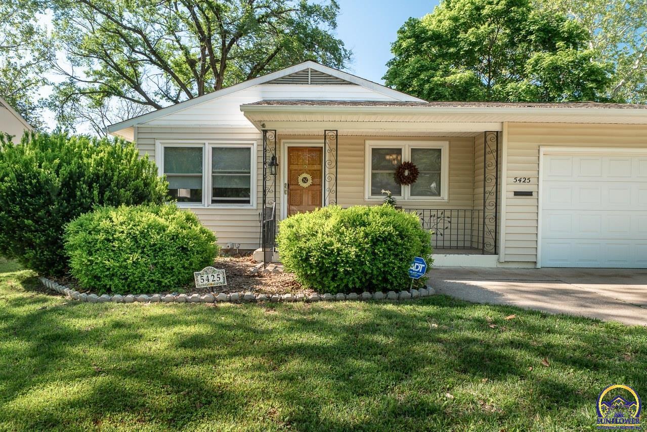 Property Photo: 5425 SW 27th Ter KS 66614
