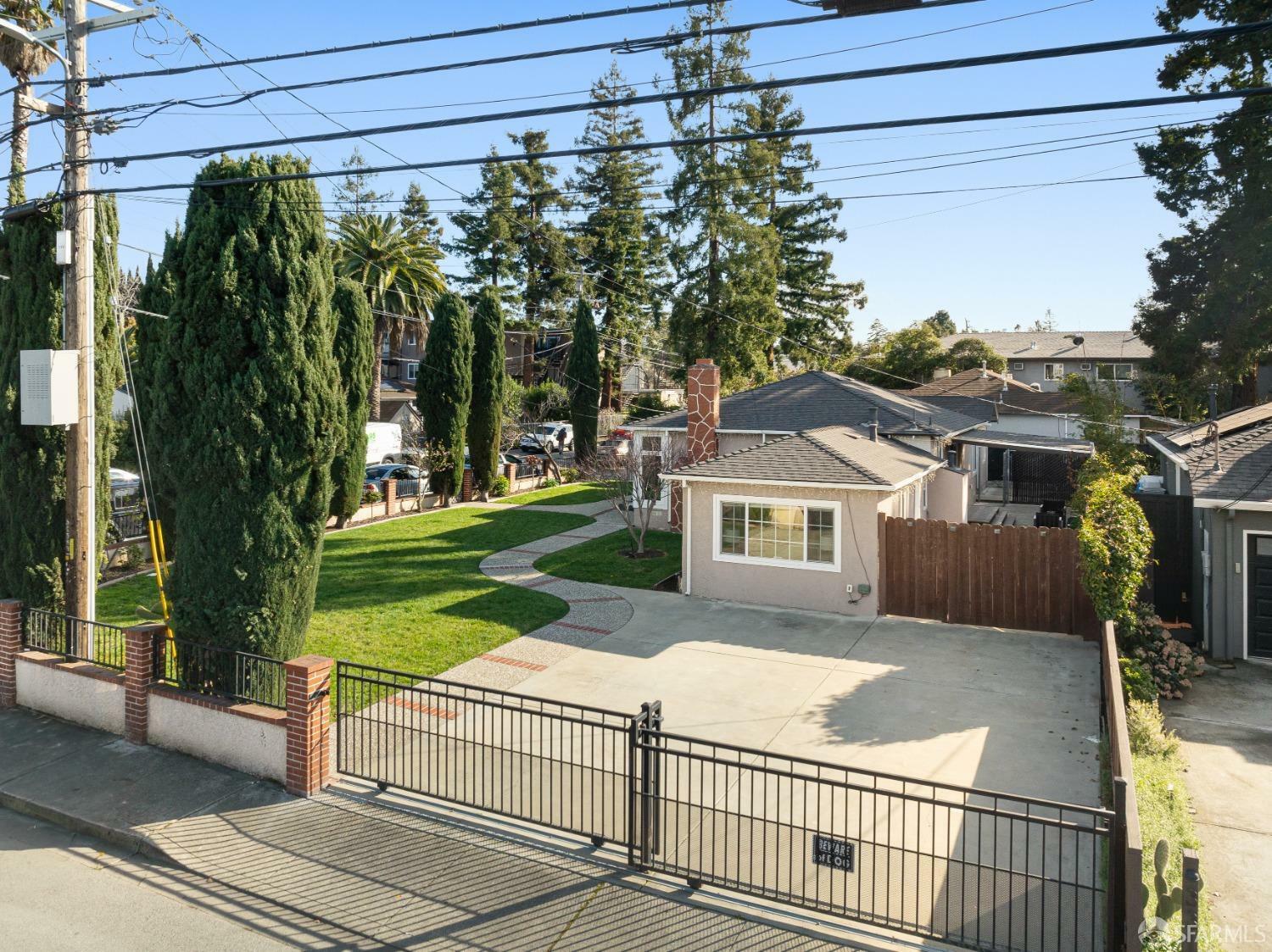Property Photo: 795 9th Avenue CA 94063