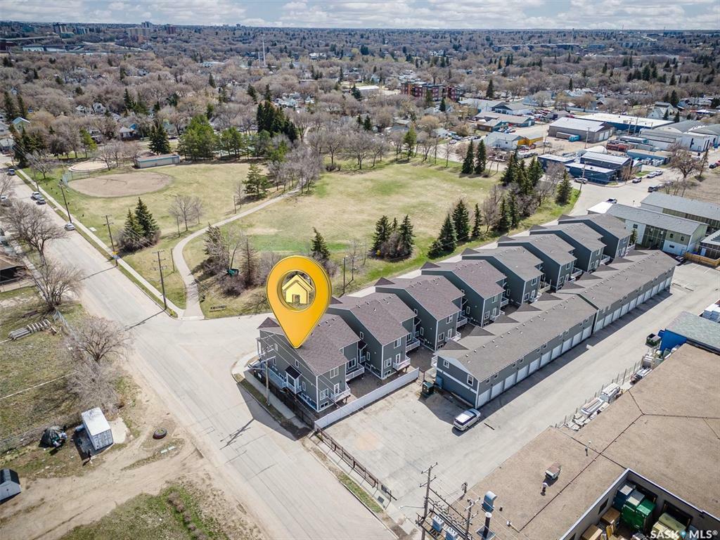 Photo de la propriété: 413 L Avenue S SK S7M 5Y6
