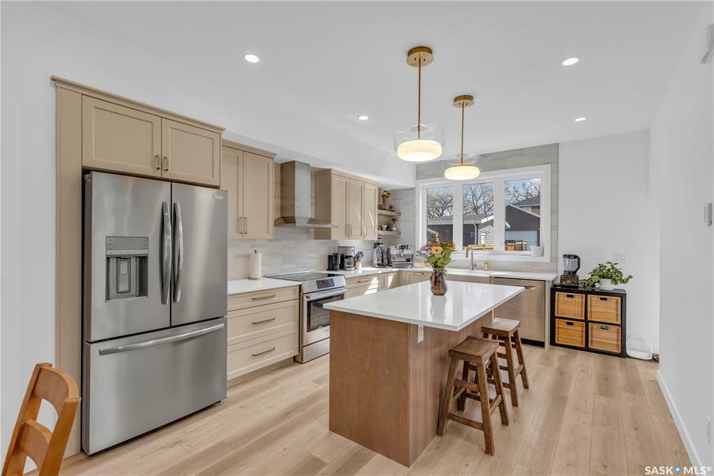 Property Photo: 1603 Coy Avenue SK S7M 0H5