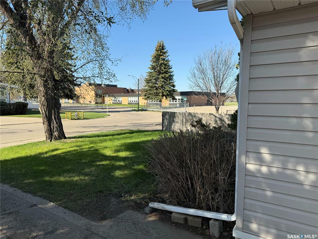 Property Photo: 1150 Francis Street SK S6H 3B7