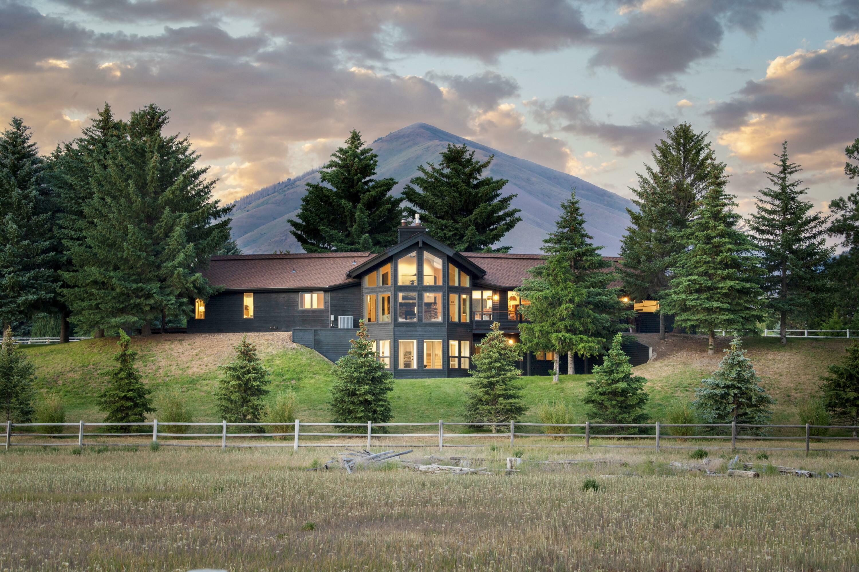 Property Photo: 106 Chestnut Lane ID 83313