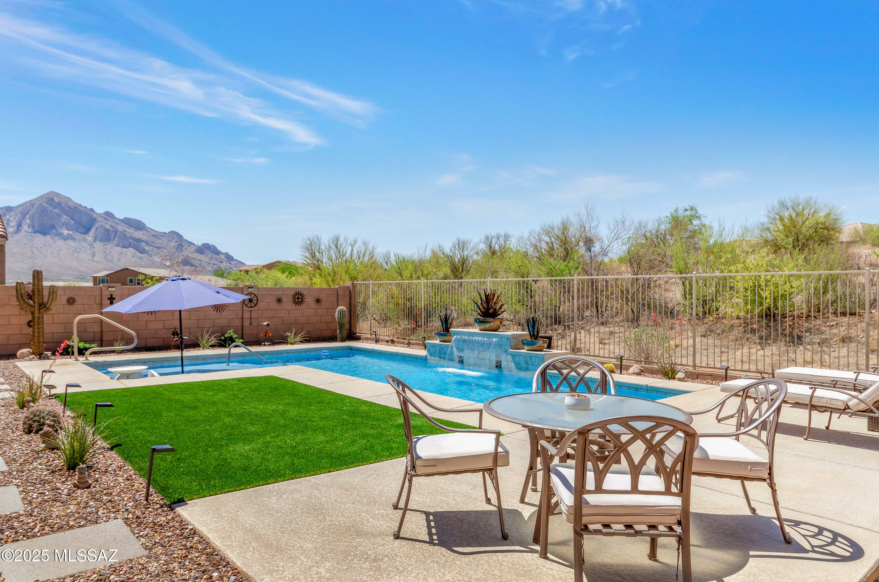 Property Photo: 11785 N Silverscape Drive AZ 85737