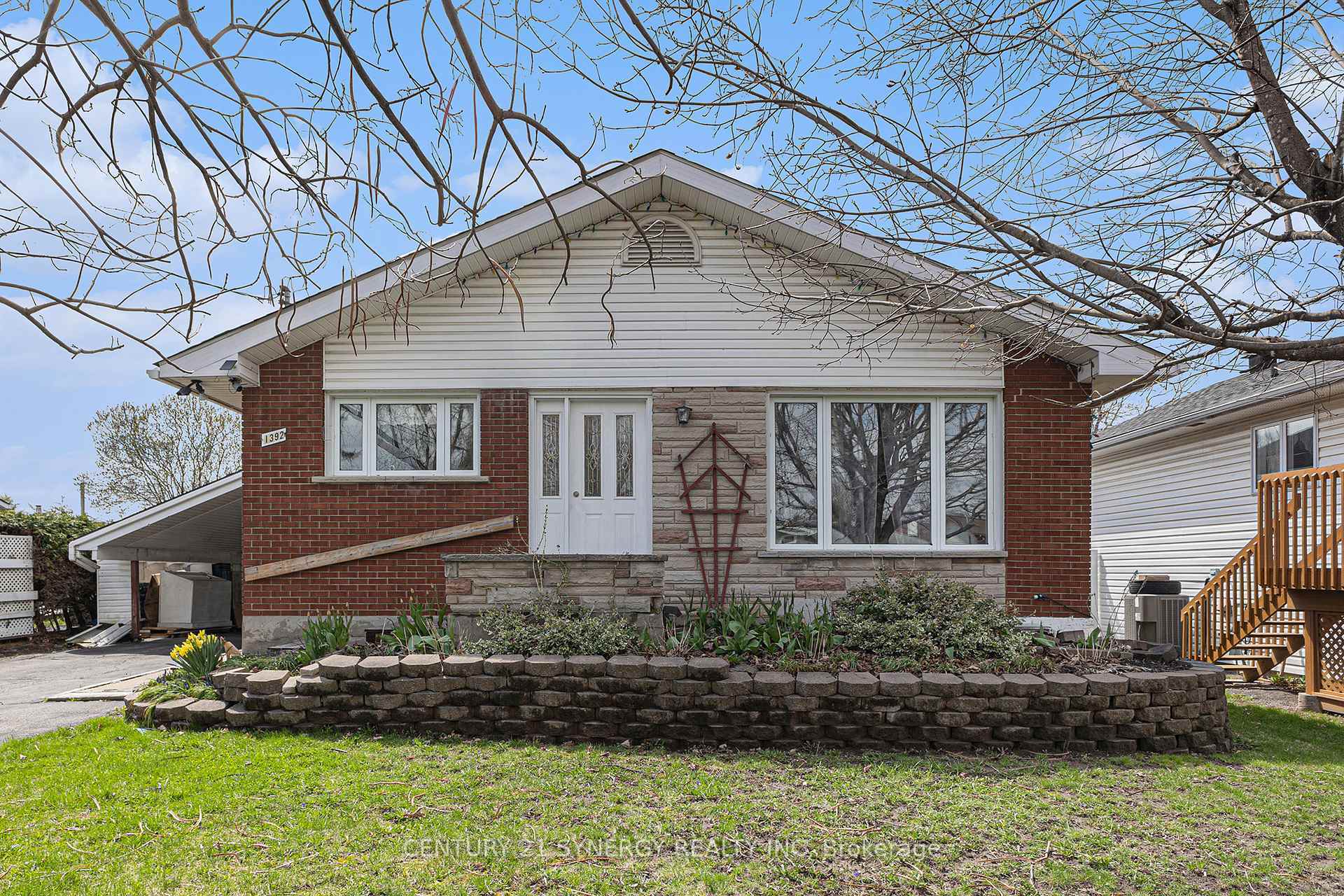 1392 Aurele Street  Cyrville - Carson Grove - Pineview ON K1B 3L3 photo