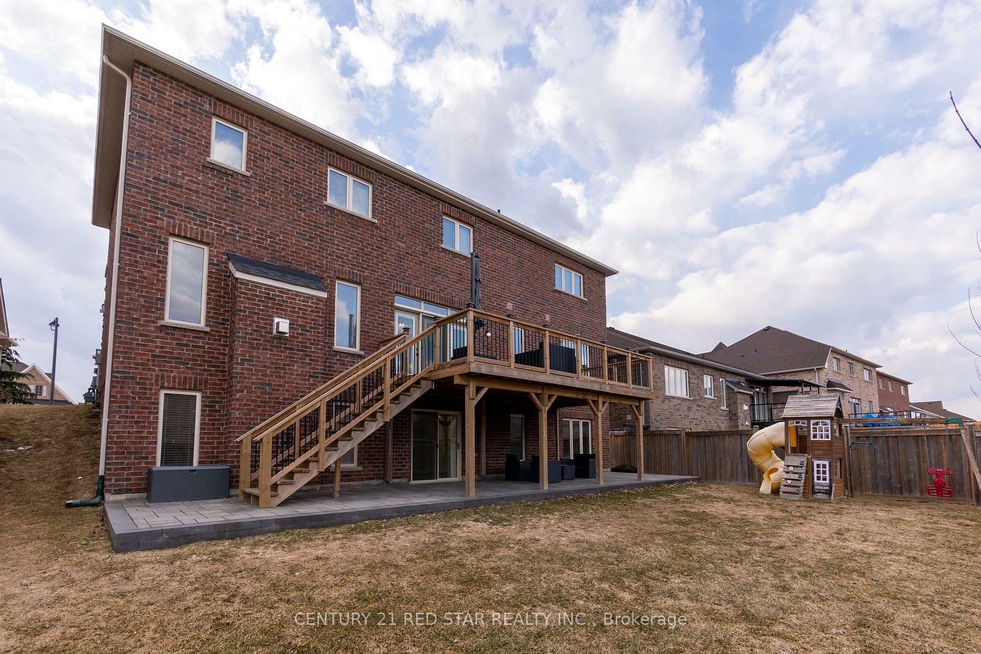 Property Photo:  16 Mitchell Crescent  ON L9W 6W6 