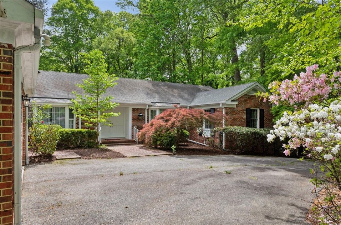 Property Photo:  146 Ridings Cove  VA 23185 