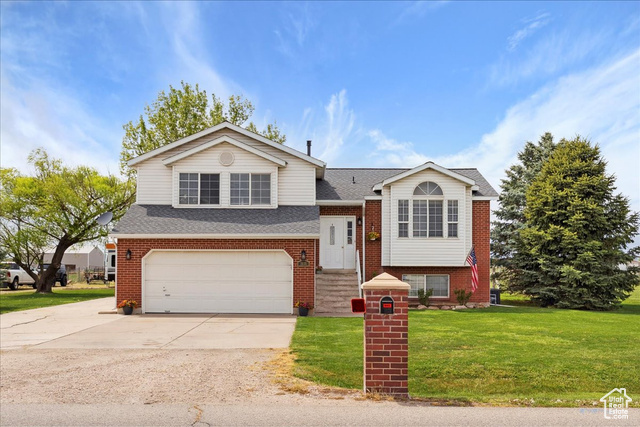 Property Photo: 3035 N 2575 W UT 84404