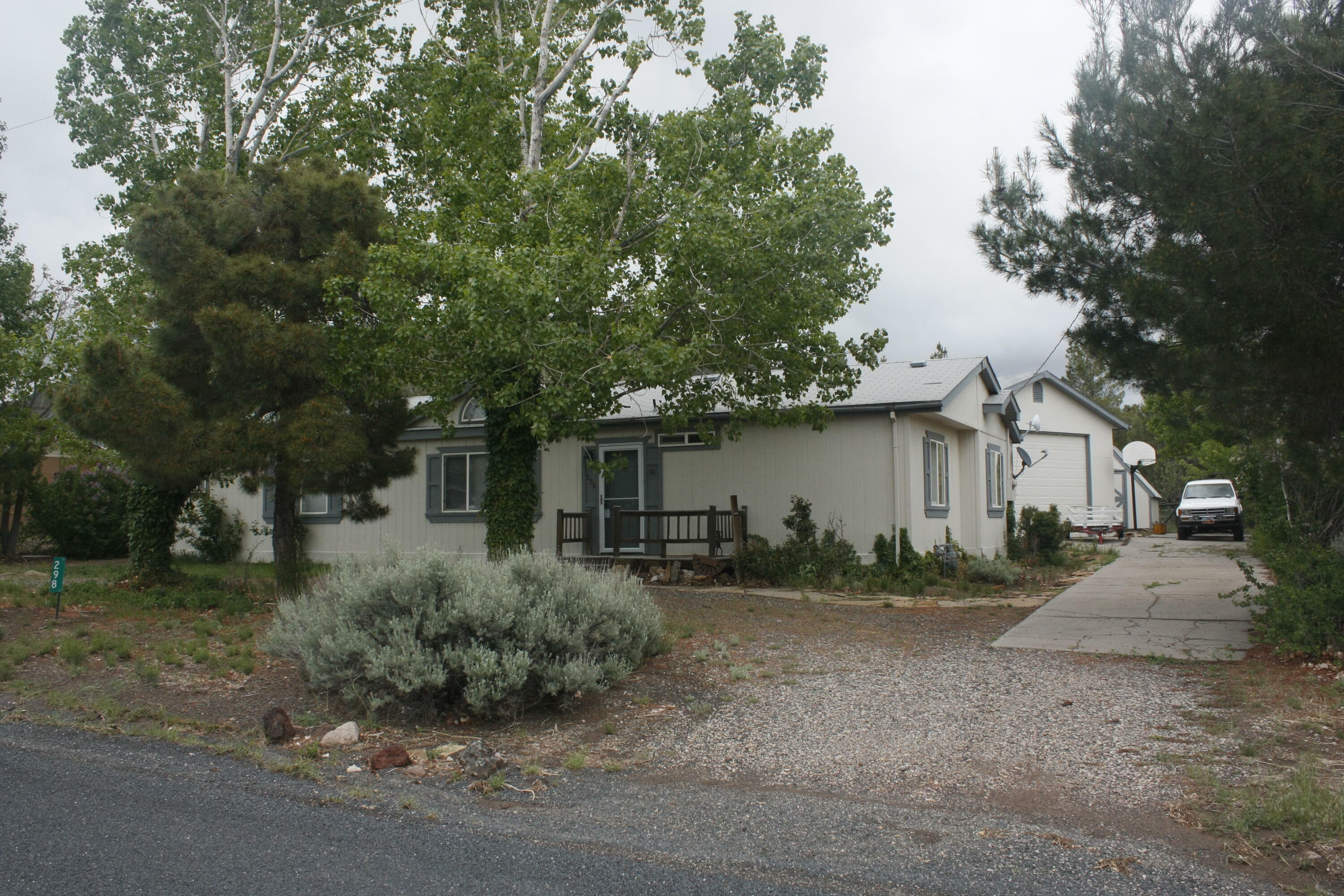 Property Photo: 298 N Lodge Rd UT 84722
