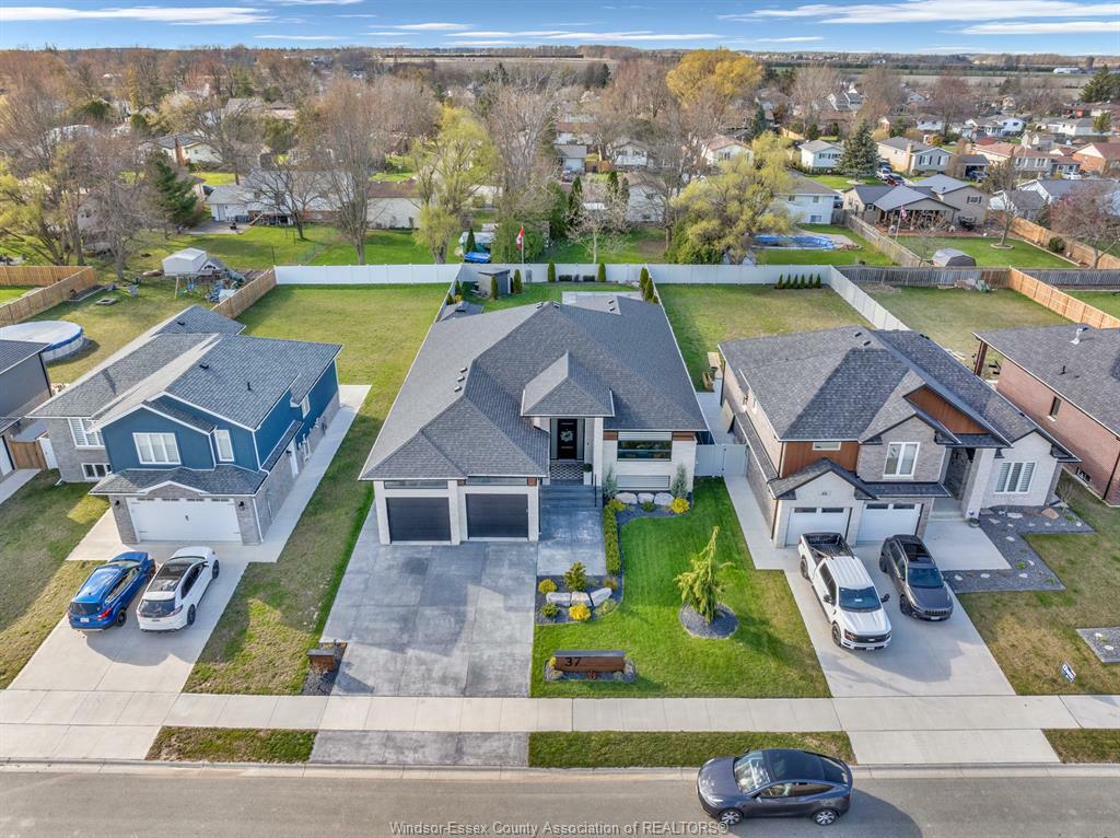 Property Photo: 37 Belleview Drive ON N0R 1B0