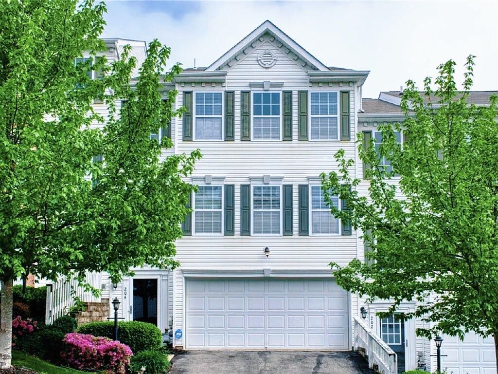 Property Photo:  204 Ascot Ct  PA 15108 