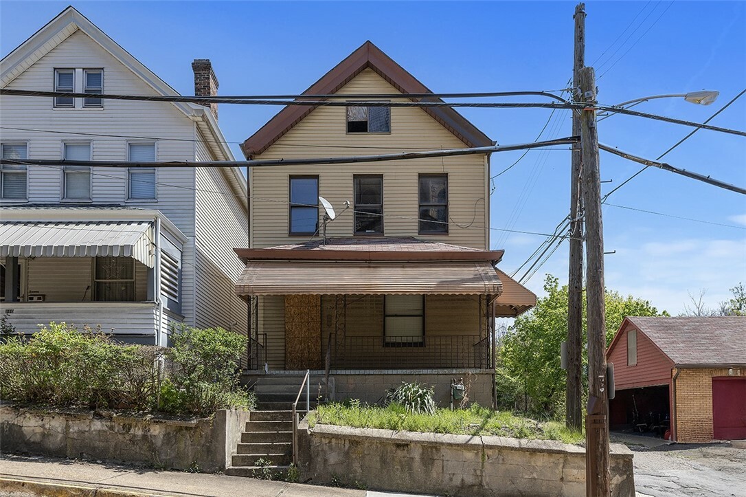 Property Photo: 108 Margaret St PA 15136