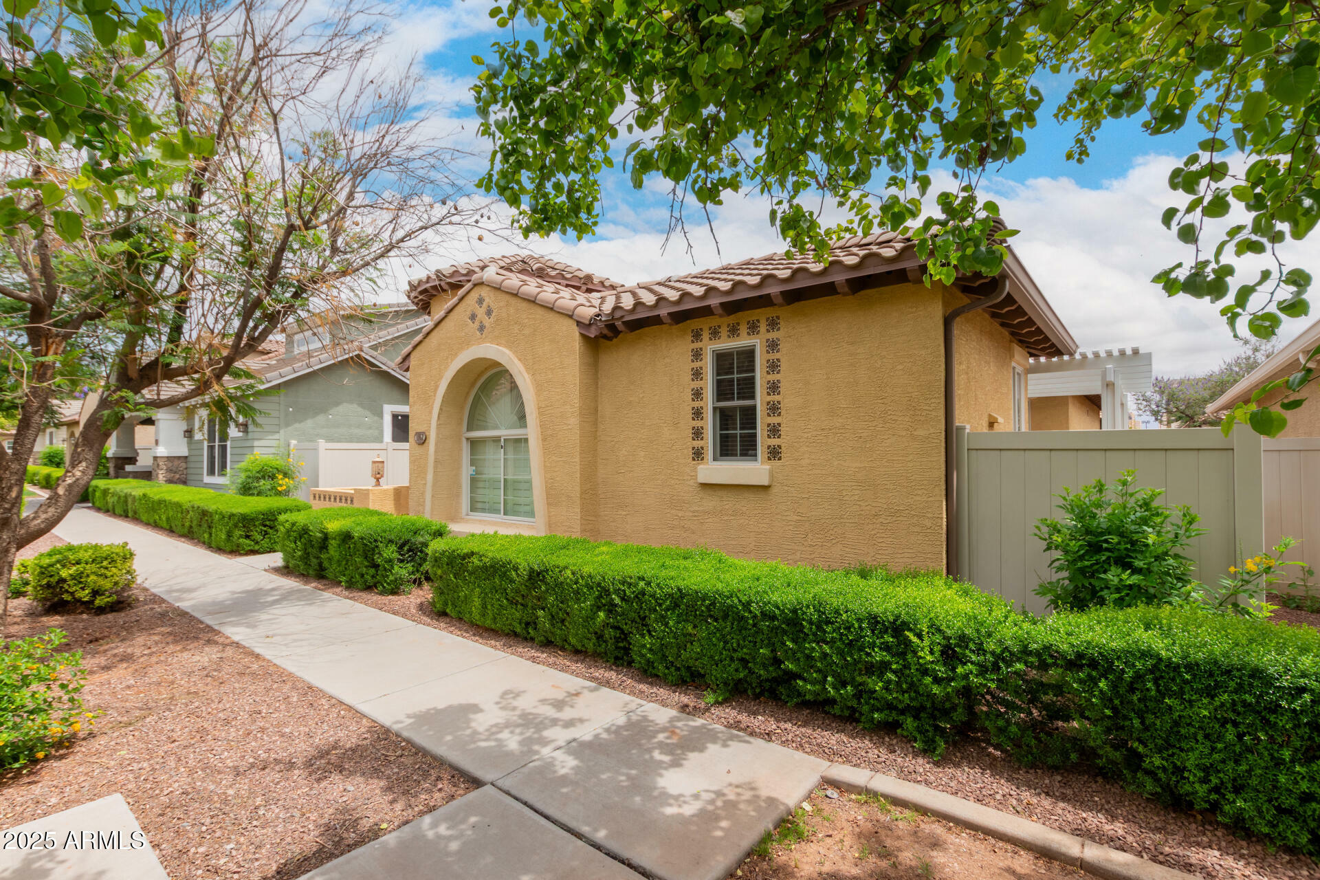 Property Photo: 1162 S Agnes Lane AZ 85296