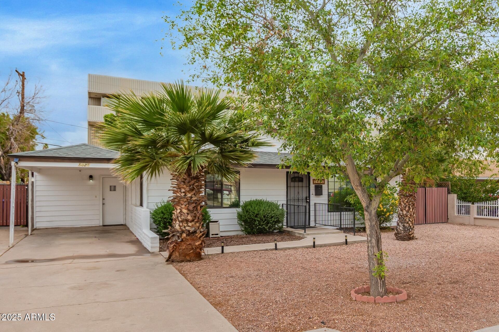 Property Photo: 5025 N 20th Avenue AZ 85015