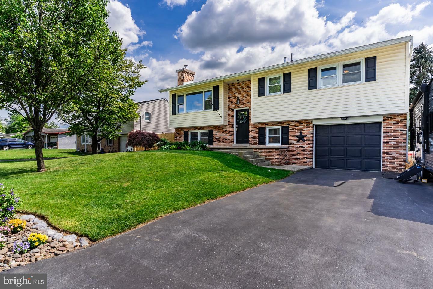 Property Photo: 6042 Edward Drive PA 17050