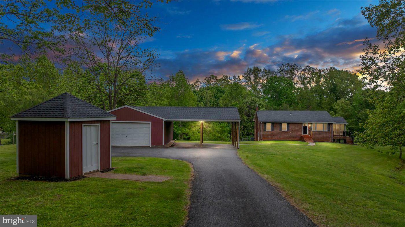 Property Photo: 47 Old Farm Road VA 22406