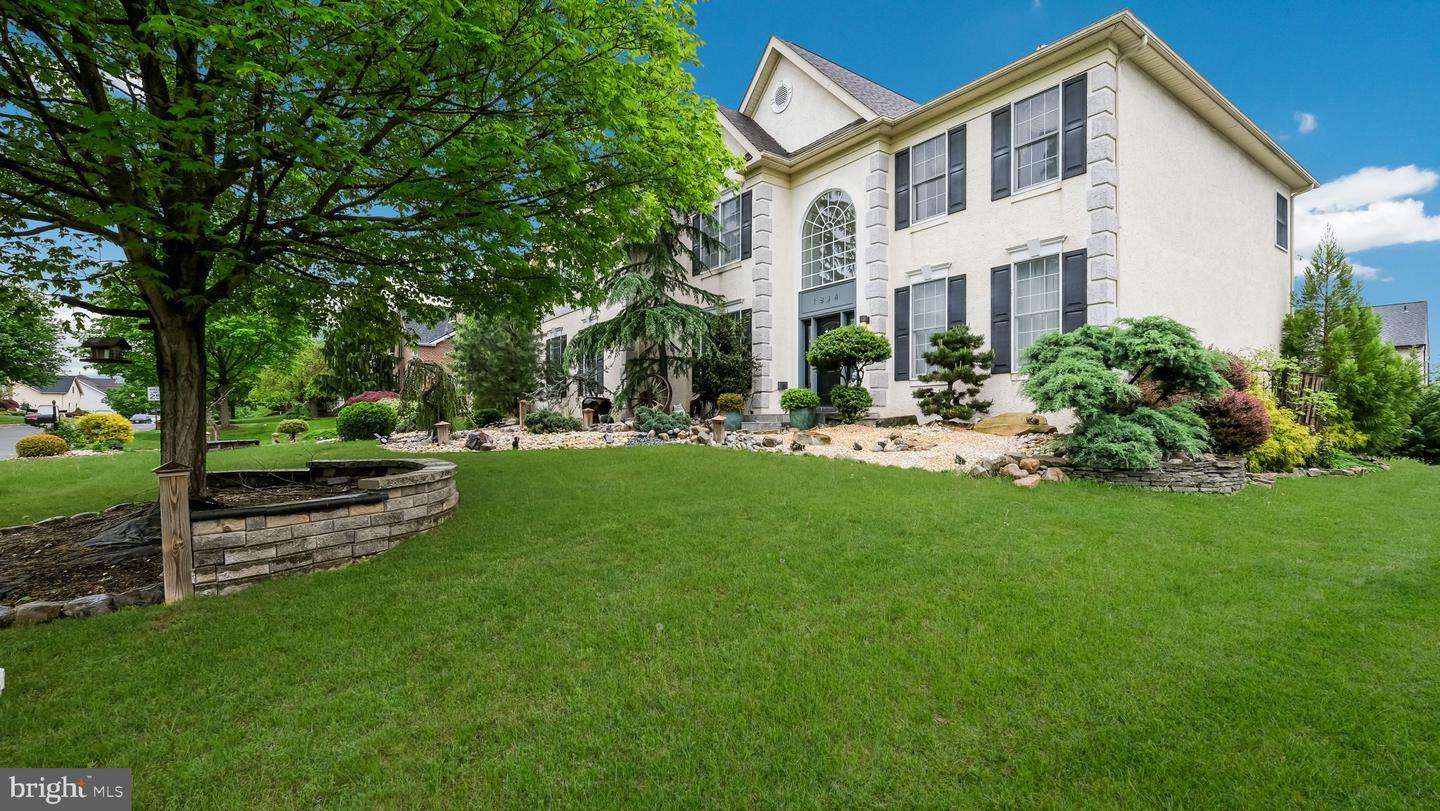 Property Photo: 1834 Augusta Drive PA 18929