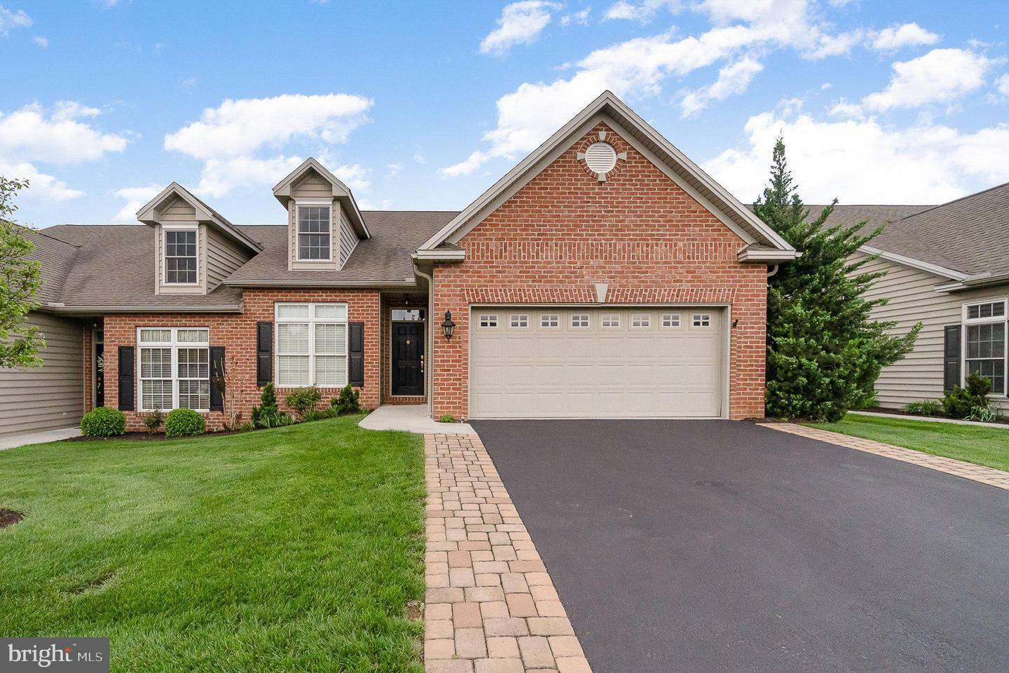 1605 Revere Drive  Mechanicsburg PA 17050 photo