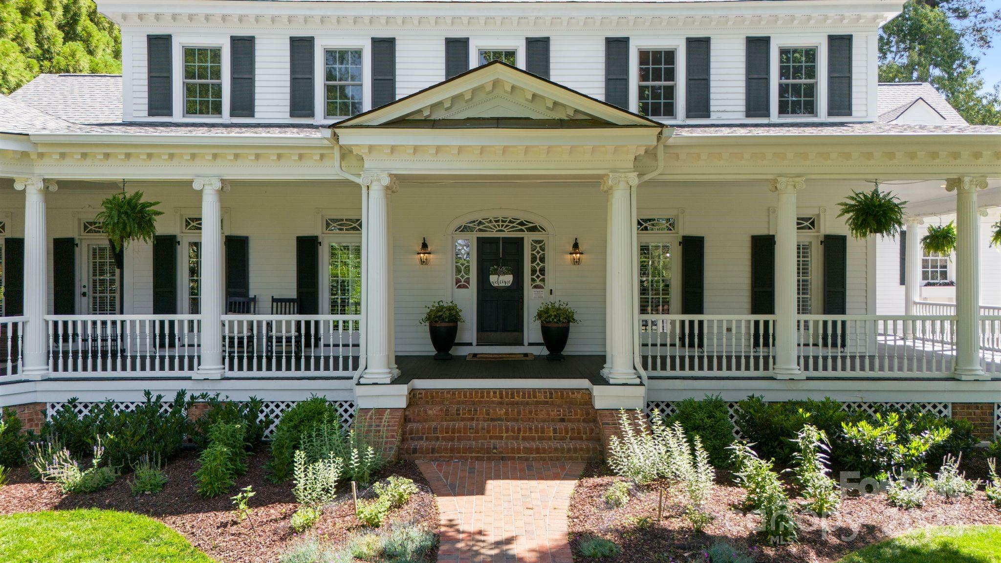 Property Photo: 18705 Harbor Light Boulevard NC 28031