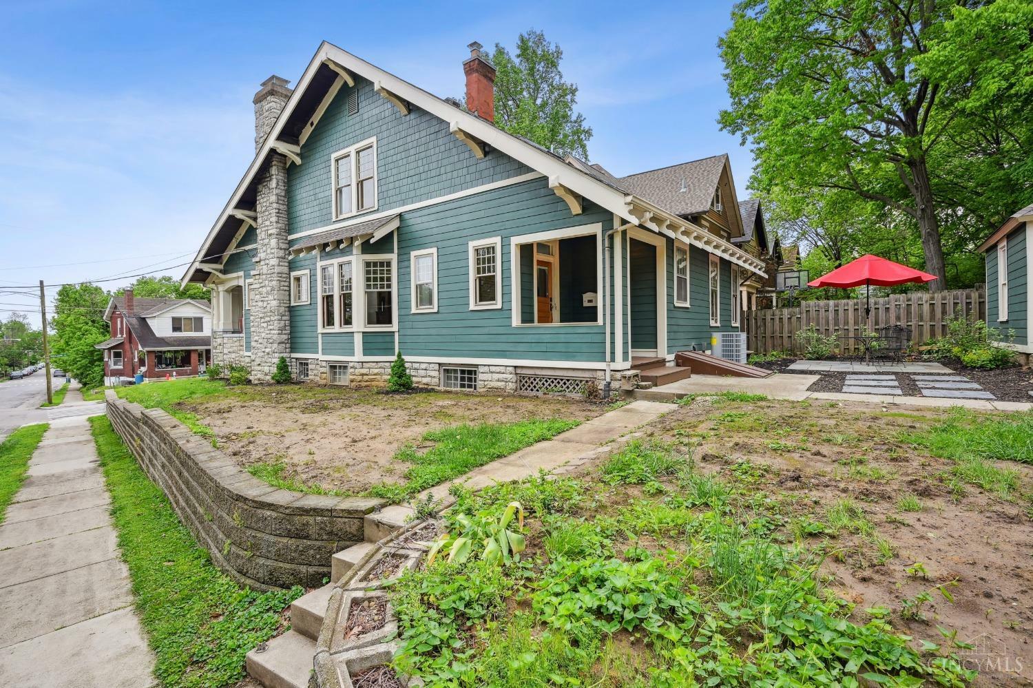 Property Photo: 1536 Donaldson Place OH 45223