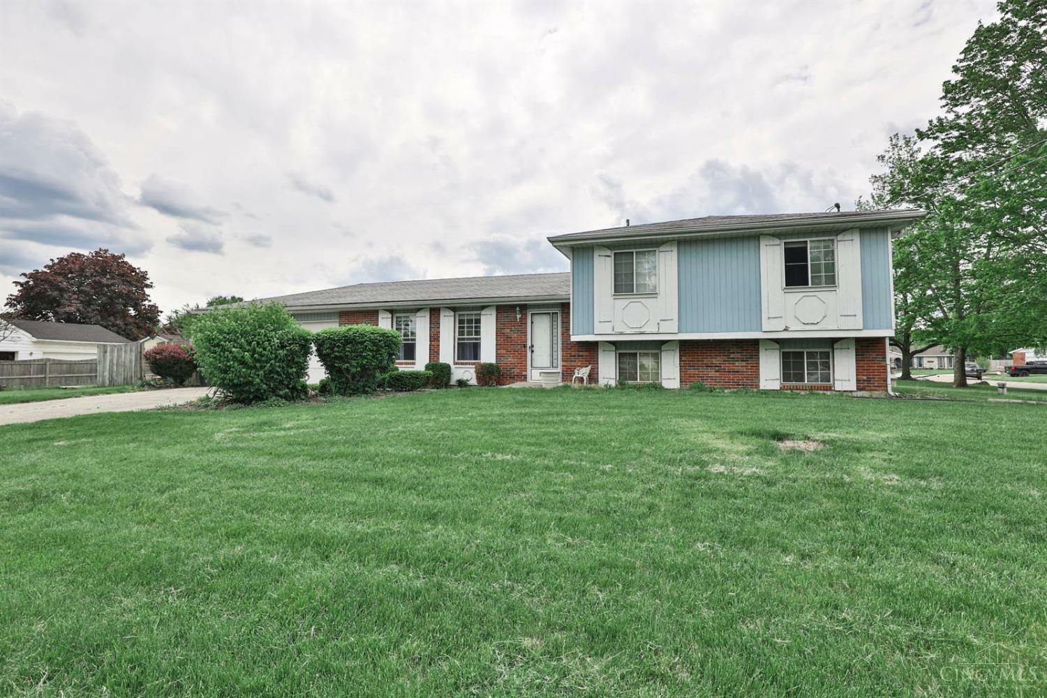 Property Photo: 6817 Banbury Drive OH 45005