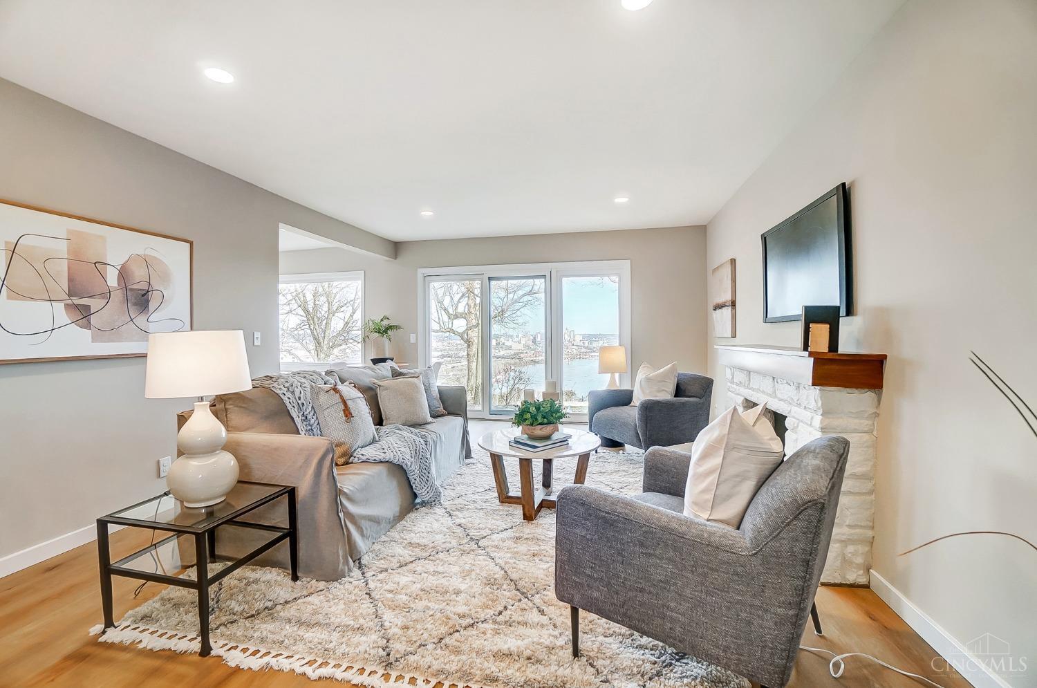 Property Photo: 420 Grand Avenue OH 45205